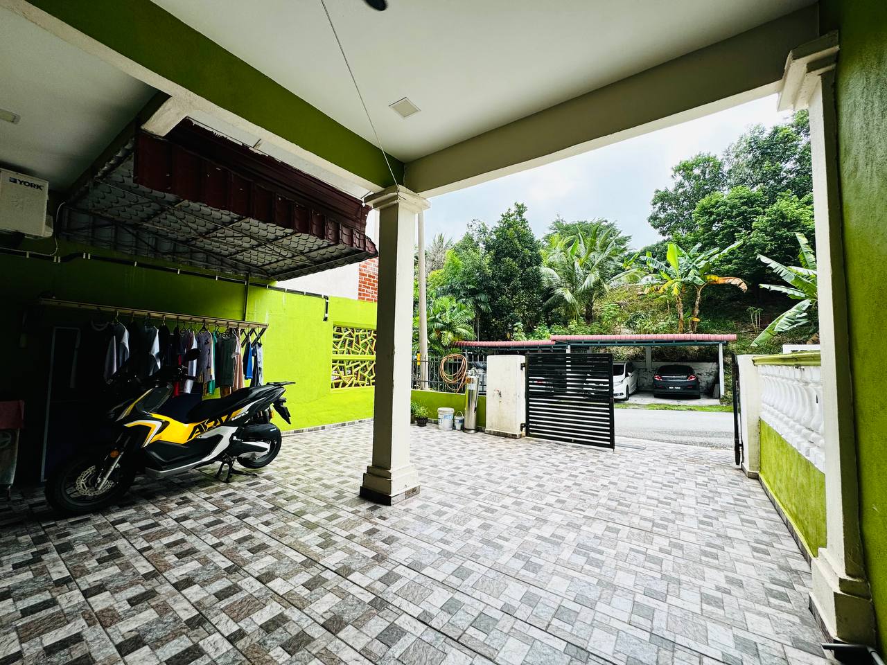 Renovated Double Storey  Tmn Seroja, Salak Tinggi - photo 2