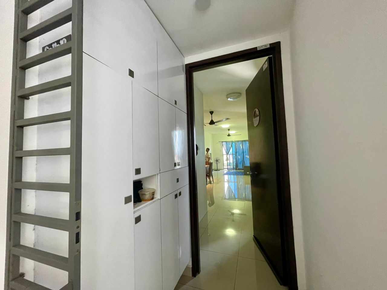 Corner Unit, Renovated at Residensi Zamrud Kajang - photo 2