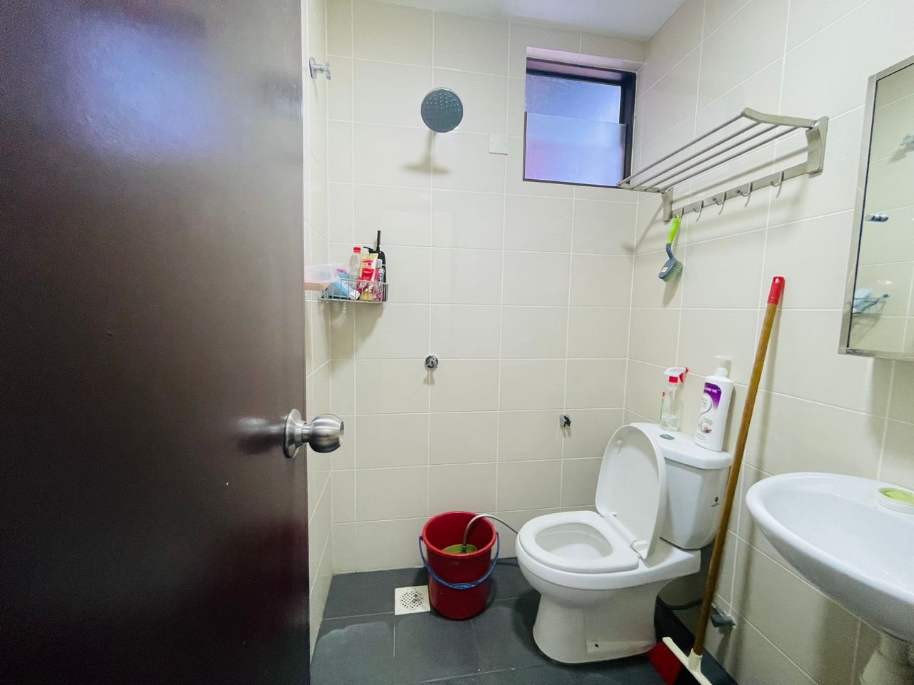 Corner Unit, Renovated at Residensi Zamrud Kajang - photo 10