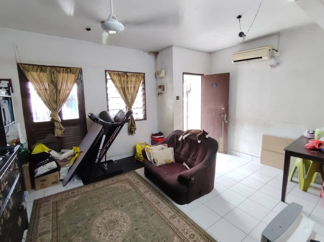 Double Storey, Semi D Cluster Seksyen 18 Shah Alam - photo 2