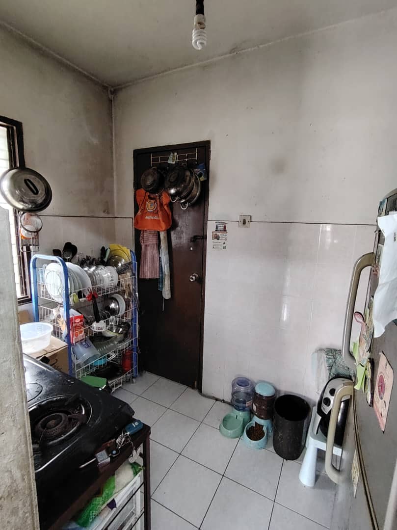 Double Storey, Semi D Cluster Seksyen 18 Shah Alam - photo 8