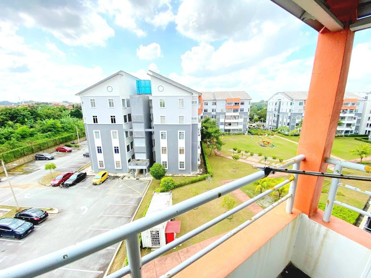 Level 4, 2 Parking Casa Dahlia Apartment Sepang - photo 3