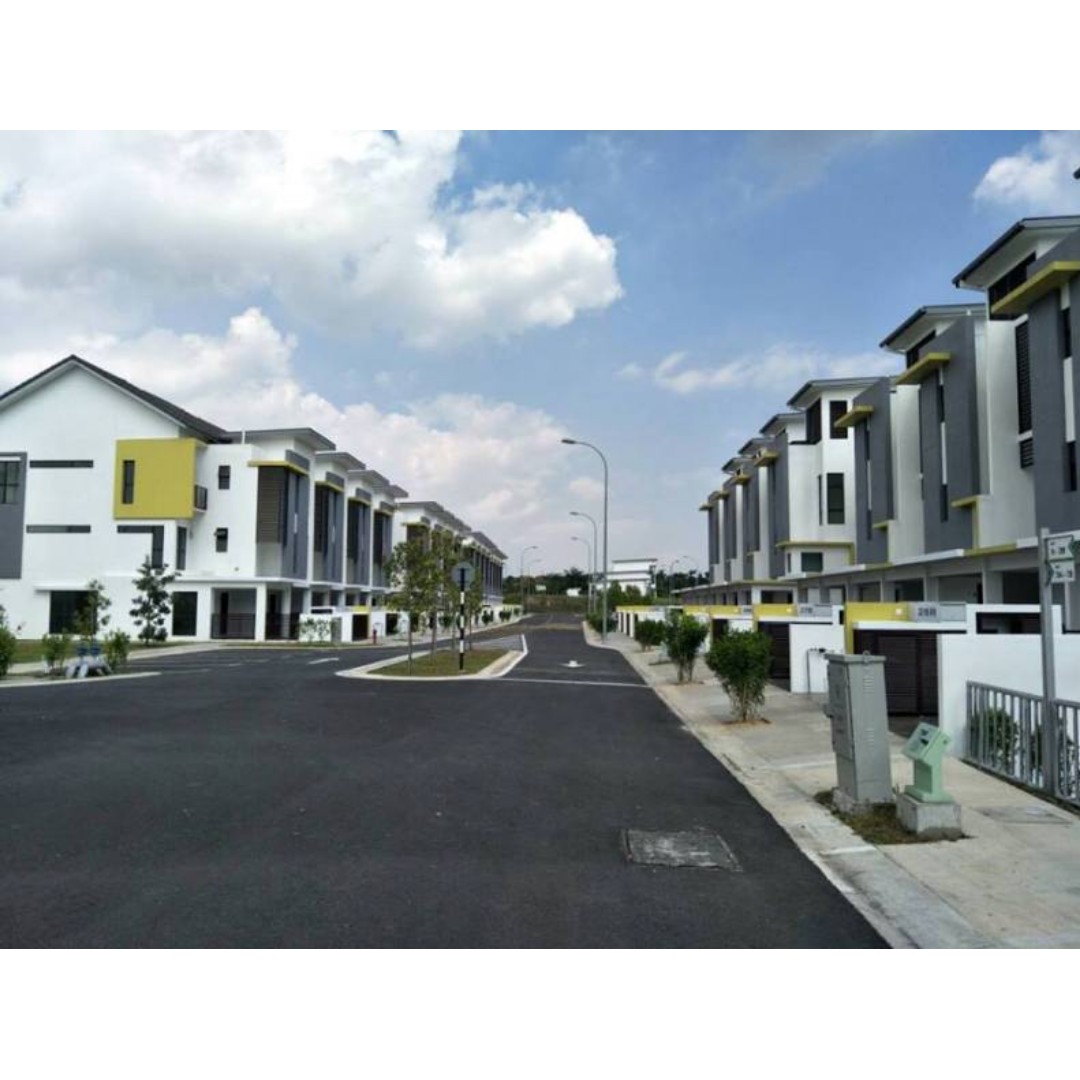 Groundfloor Cempaka Seri 2 Townhouse Kota Seriemas - photo 2