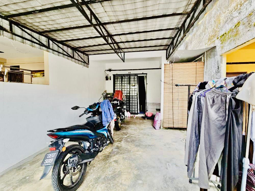 Freehold Renovated Double Storey Taman Sri Gombak, - photo 2