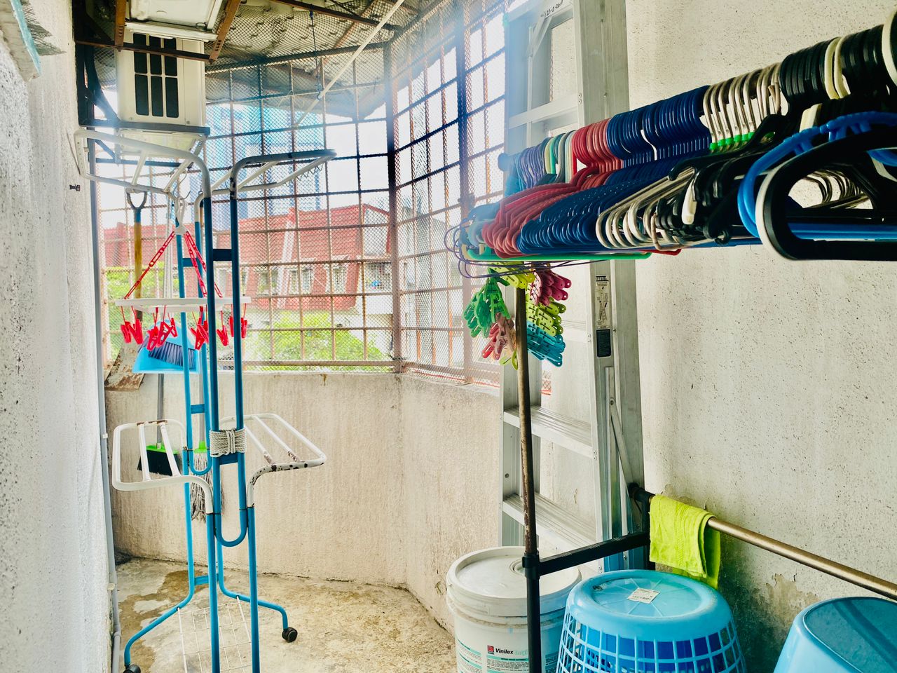 Partly Furnished Tmn Sri Sentosa Jln Klang Lama - photo 12