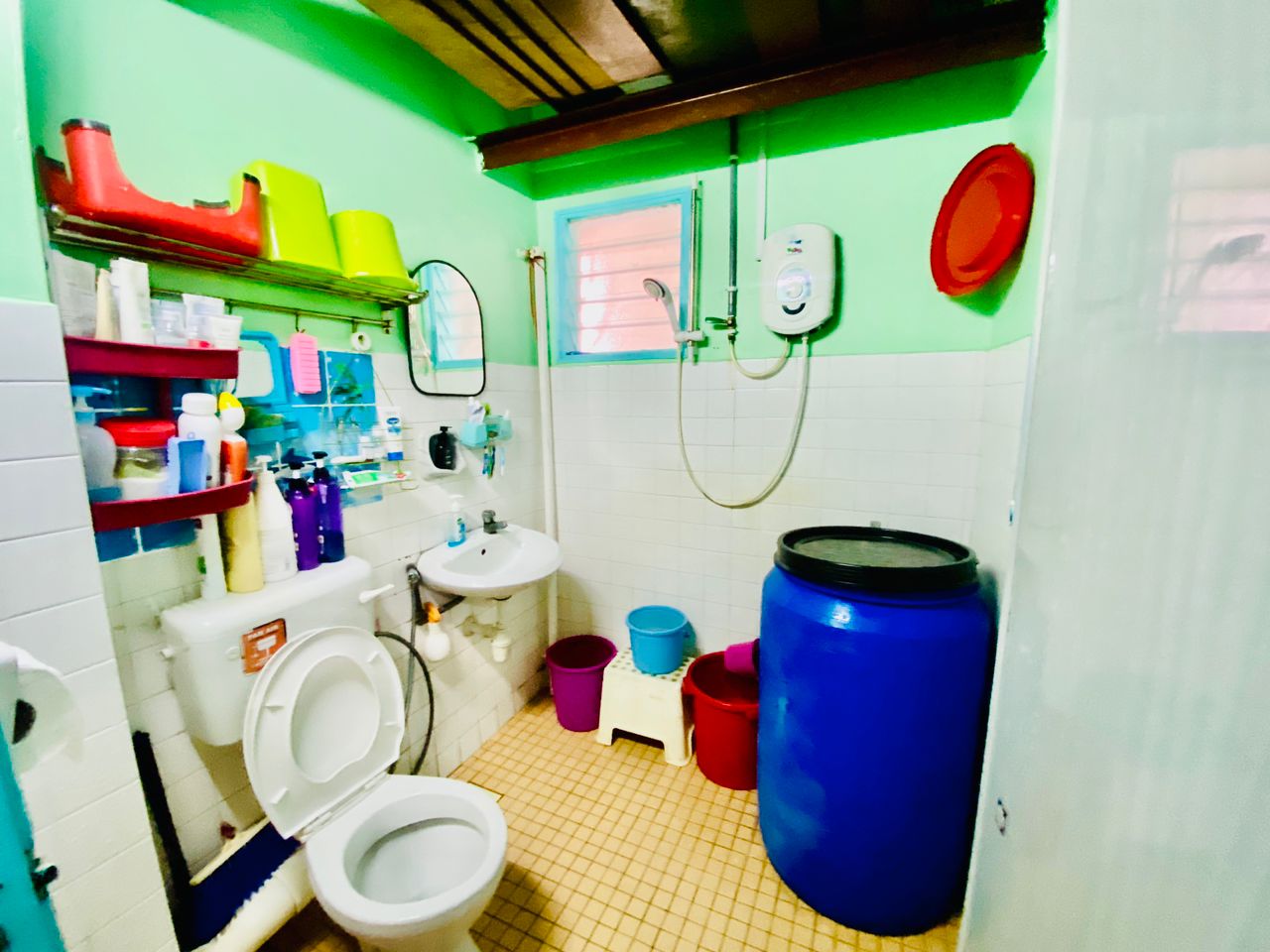 Partly Furnished Tmn Sri Sentosa Jln Klang Lama - photo 13