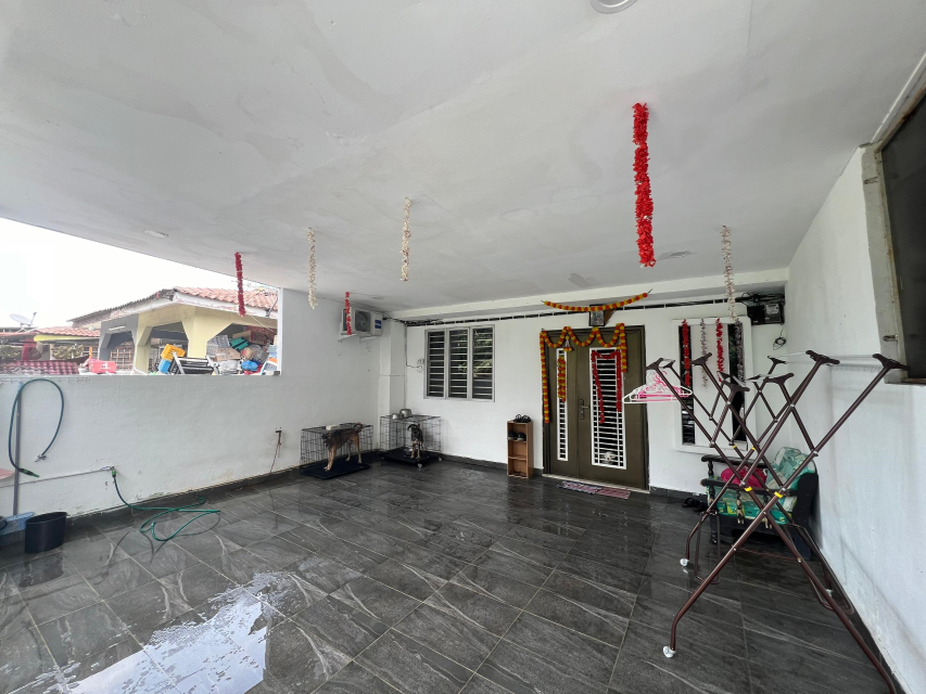 Freehold Renovated Single Storey Tmn Sentosa Klang - photo 2