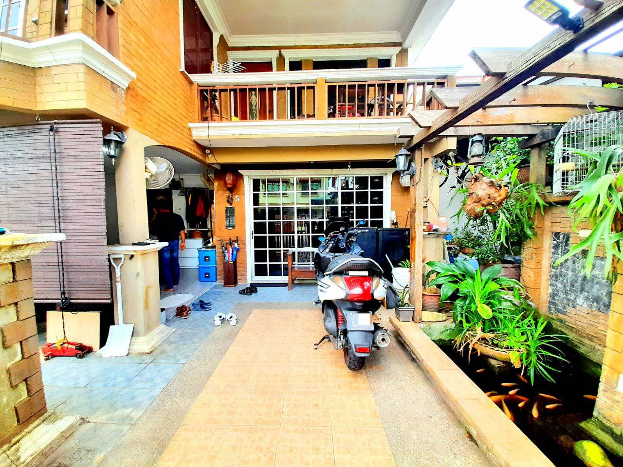 Renovated 2 Storey Semi D Cluster Sek 17 Shah Alam - photo 3