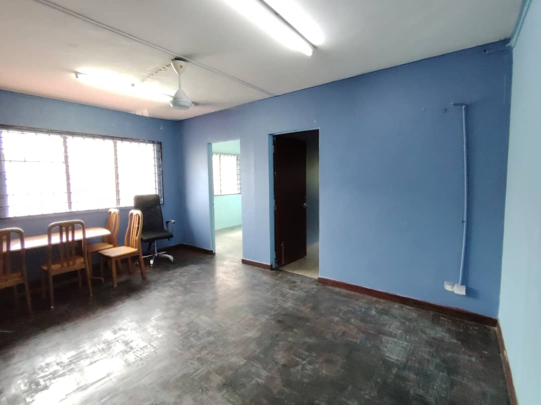 Level 1 Renovated Flat Pkns Seksyen 8 Shah Alam - photo 3