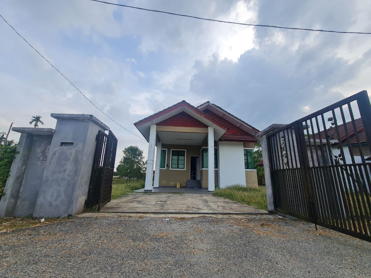 Partly Furnished Banglo Setingkat Kota Bharu - photo 3