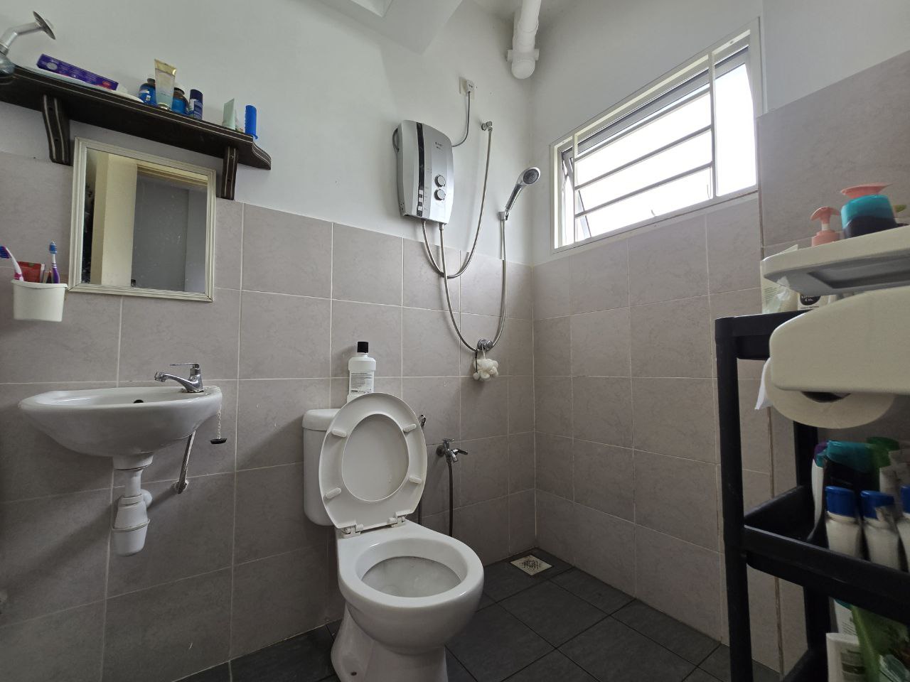 Renovated, 2 Parking Apt Jenderam Indah, Dengkil - photo 9