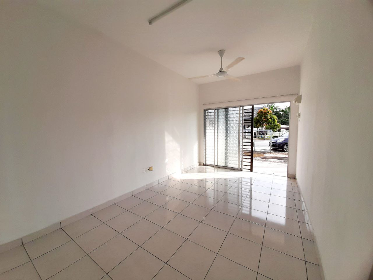 Corner Lot Tanah Luas Single Storey Pulau Indah - photo 4