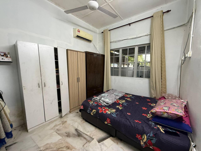 End Lot Freehold Single Storey Tmn Kapar Permai - photo 7