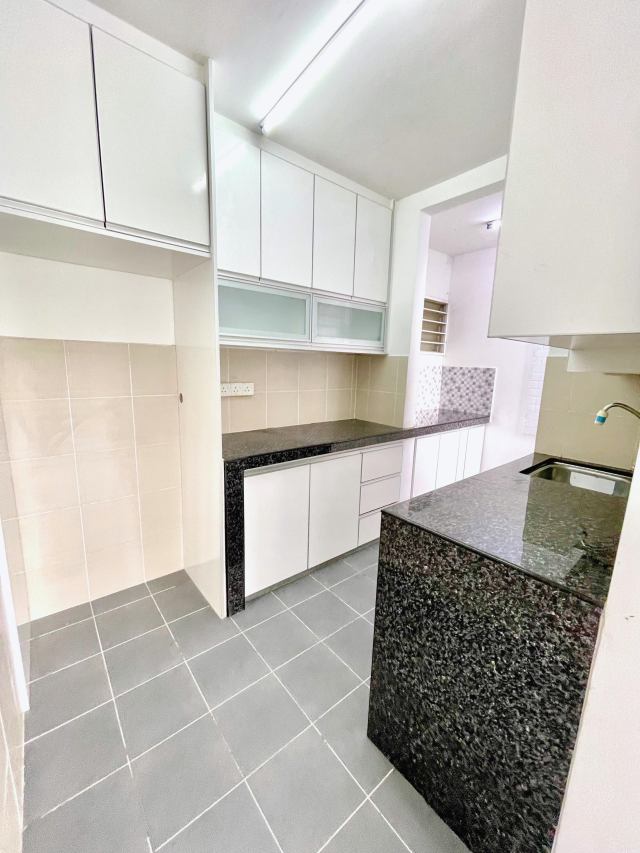 Corner Unit Residensi Laguna Biru 2, Kundang - photo 6