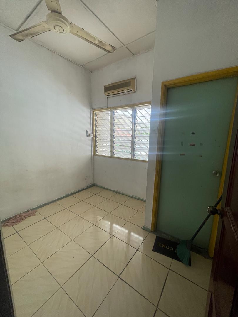 Freehold Double Storey Tmn Jasmine Kajang - photo 12