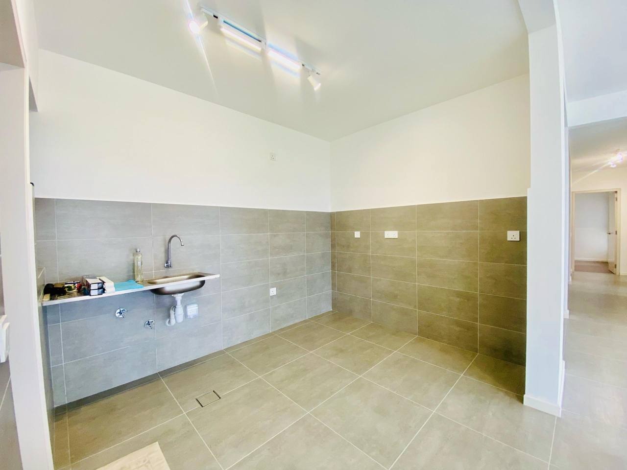 Freehold 3r2b Residency Aurora Subang Jaya - photo 4