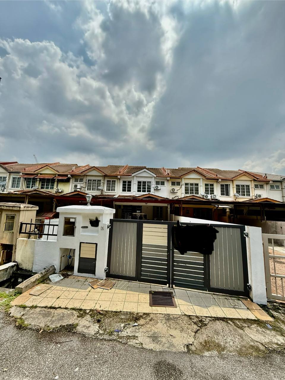 Facing Open Spacious Land Double Storey Tasik Prim - photo 2