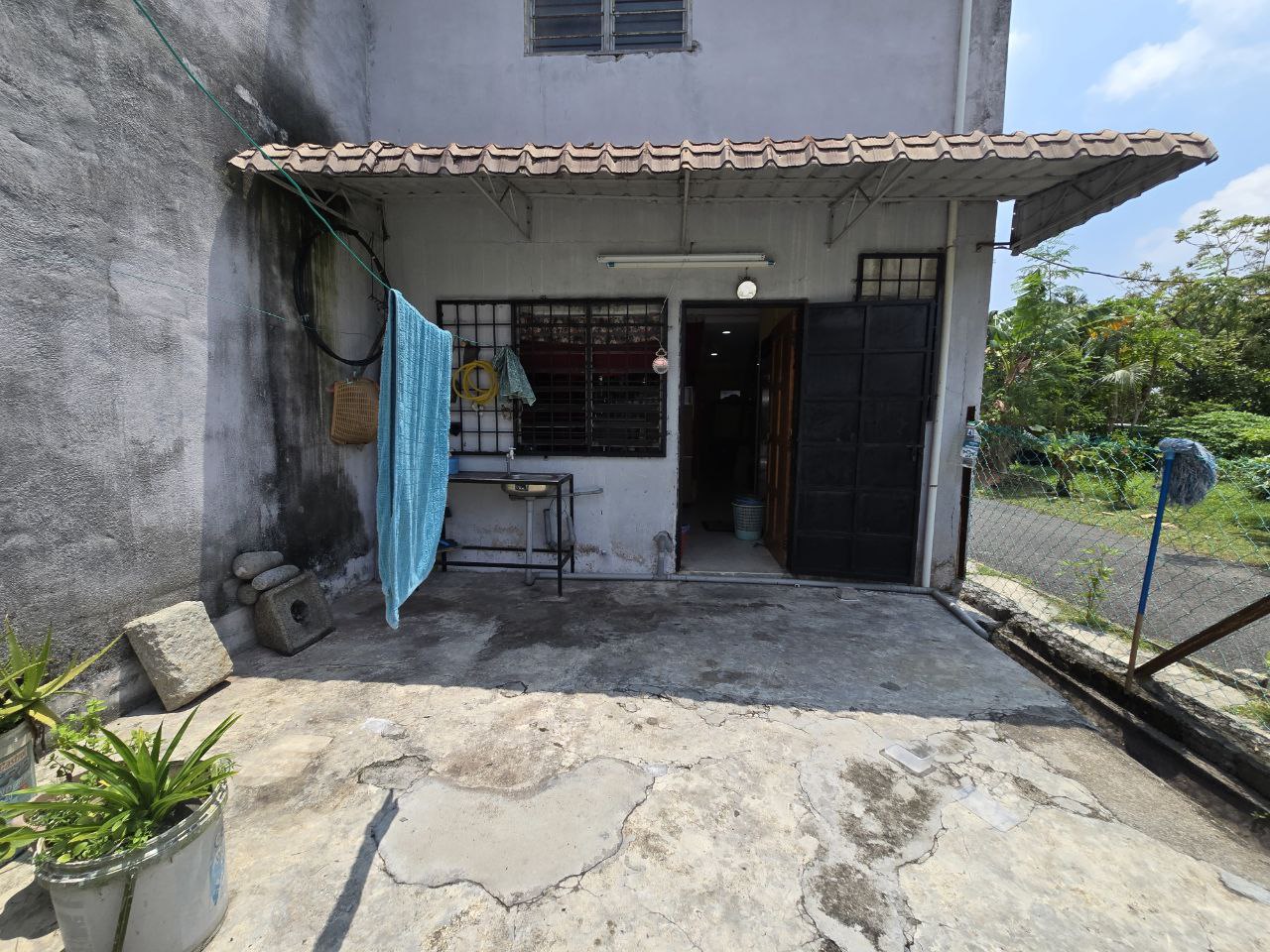 End Lot Double Storey at Jln Hamzah Alang Kapar - photo 7