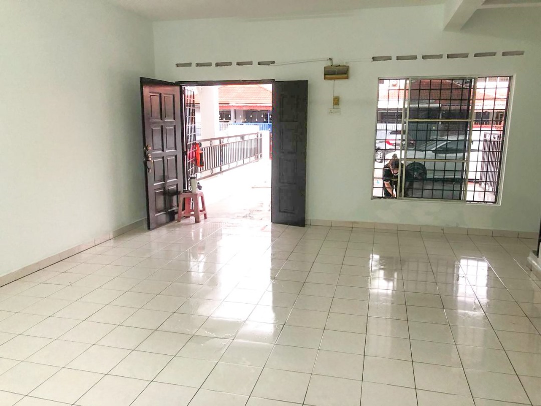 Refurbished 2 Storey Taman Telok, Telok Panglima - photo 3