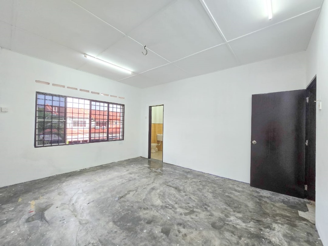 Refurbished 2 Storey Taman Telok, Telok Panglima - photo 7