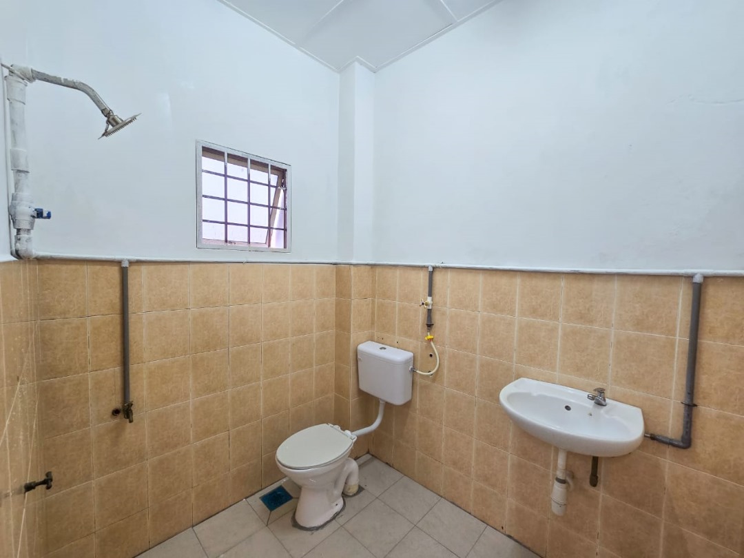 Refurbished 2 Storey Taman Telok, Telok Panglima - photo 10