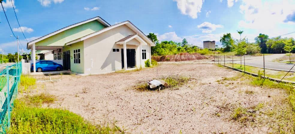 Corner Lot Tanah Luas Single Storey Tmn Seri Belen - photo 2