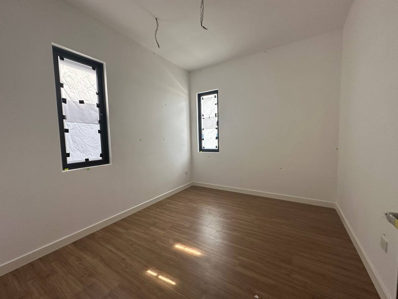 End Lot Spacious Land Double Storey Serene Height - photo 10