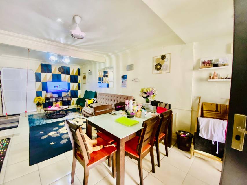 Renovated 2 Storey Taman Desa Kemuning Shah Alam - photo 2