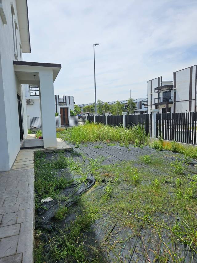 Corner Lot Double Storey Tmn Myra Alam, Puncak Ala - photo 2