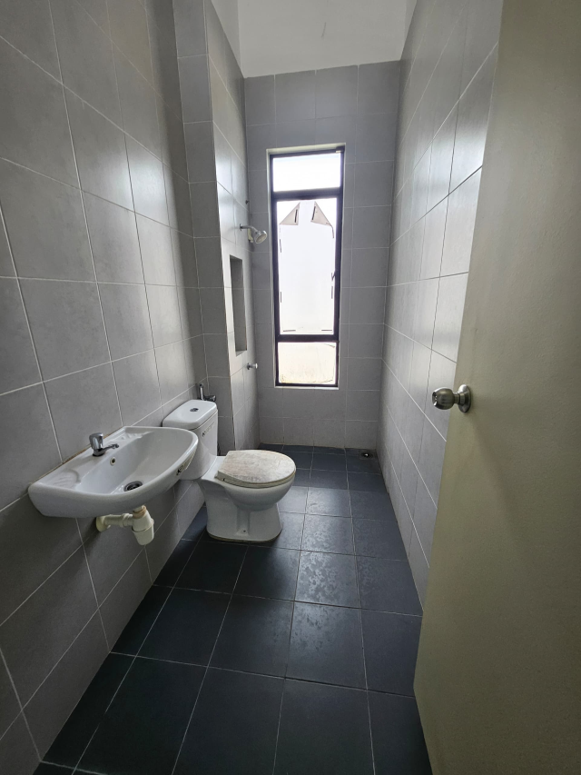 Corner Lot Double Storey Tmn Myra Alam, Puncak Ala - photo 12