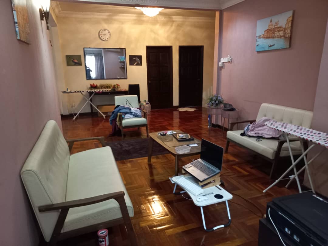 Corner Lot Double Storey at Jalan Pualam Seksyen 7 - photo 10