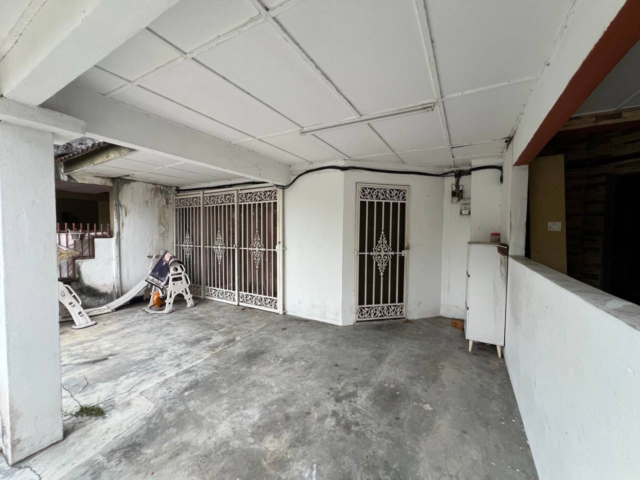 Double Storey Terrace at Bandar Baru Kundang - photo 2