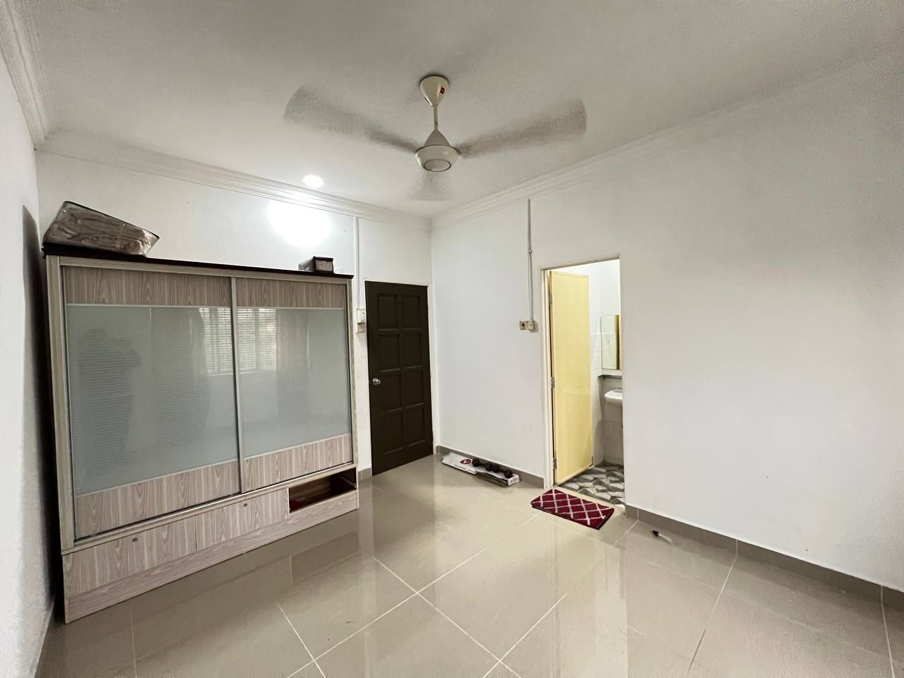 Double Storey Terrace at Bandar Baru Kundang - photo 13