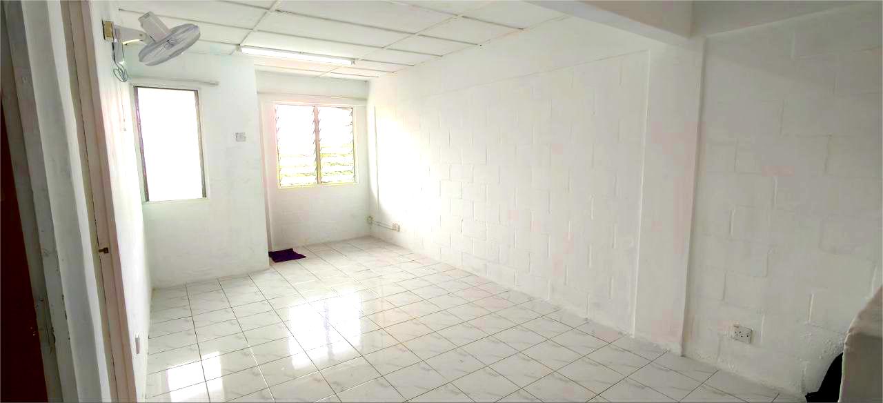 Renovated Flat Pkns Seksyen 20, Shah Alam - photo 6