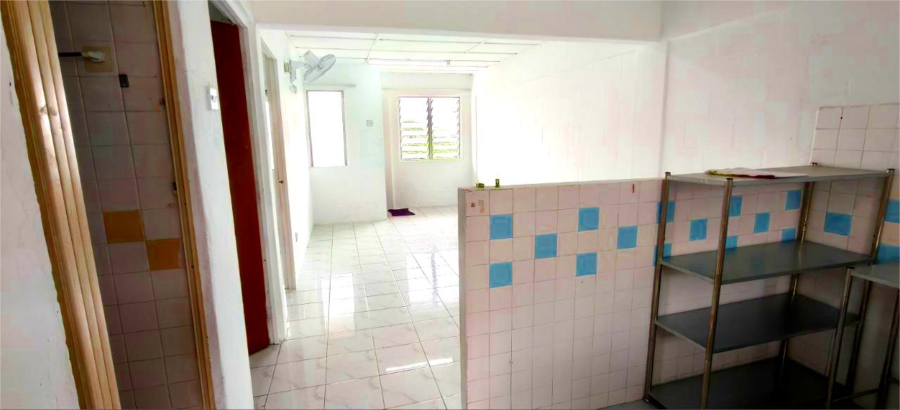 Renovated Flat Pkns Seksyen 20, Shah Alam - photo 7