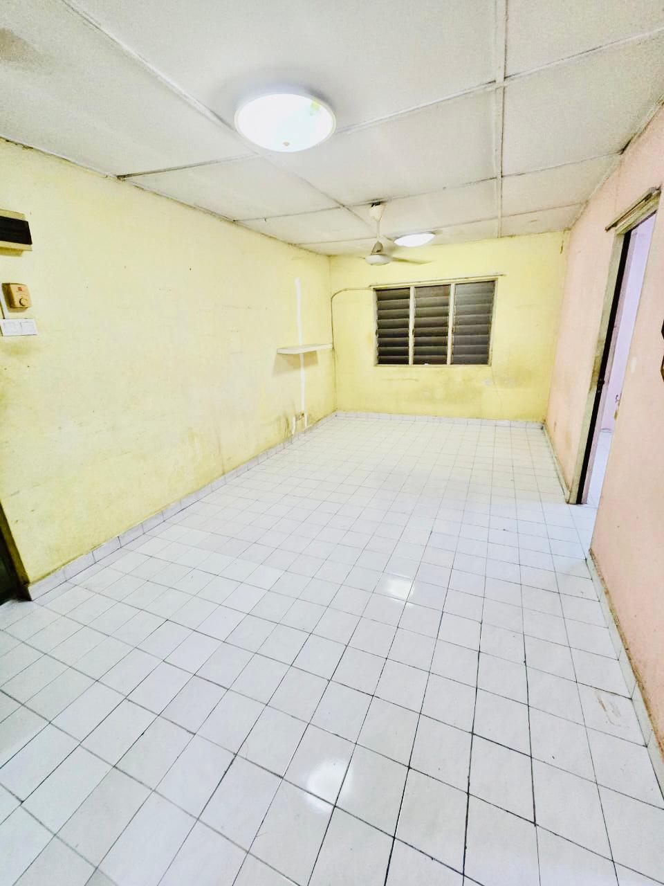 Top Floor Flat Gugusan Seroja Kota Damansara - photo 3