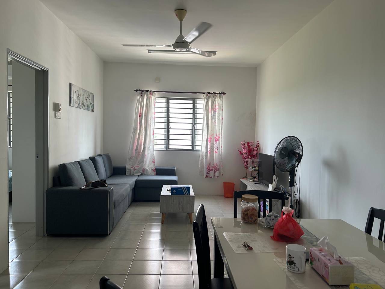 Partly Furnished Pangsapuri Desamas, Tower 2 Tmn D - photo 4