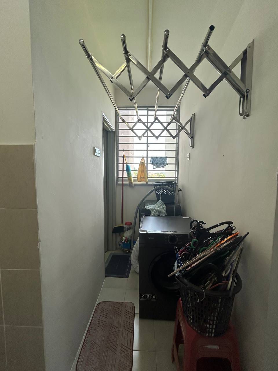 Partly Furnished Pangsapuri Desamas, Tower 2 Tmn D - photo 12