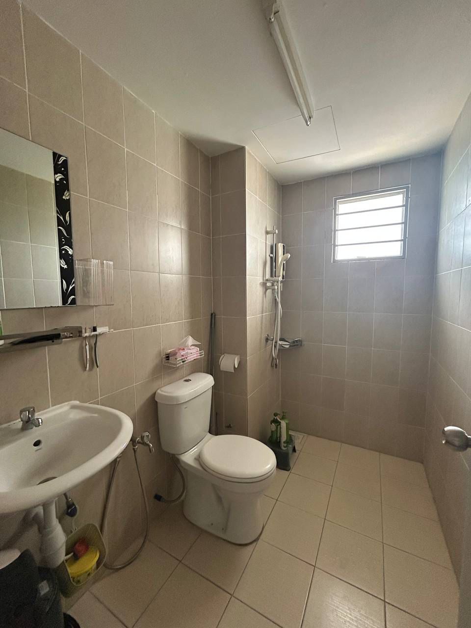 Partly Furnished Pangsapuri Desamas, Tower 2 Tmn D - photo 13