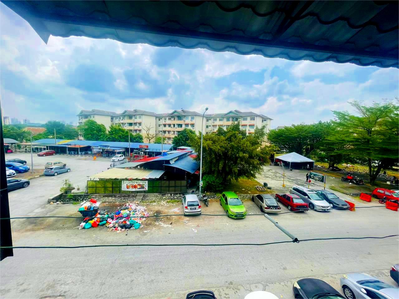 Level 2 EndUnit Furnished Flat Tmn Kinrara Puchong - photo 4