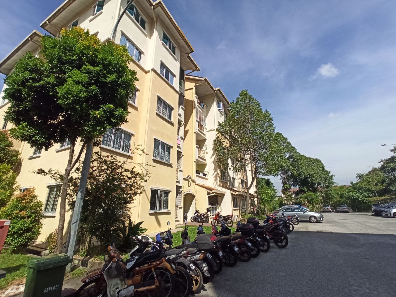 GOOD CONDITION Pangsapuri Seri Jati, Puchong