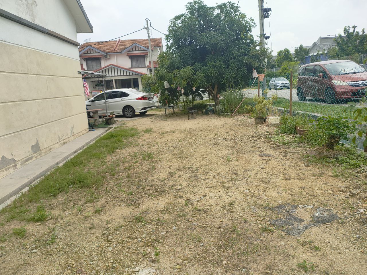 2 Storey Corner, Taman Salak Perdana untuk dijual - photo 2