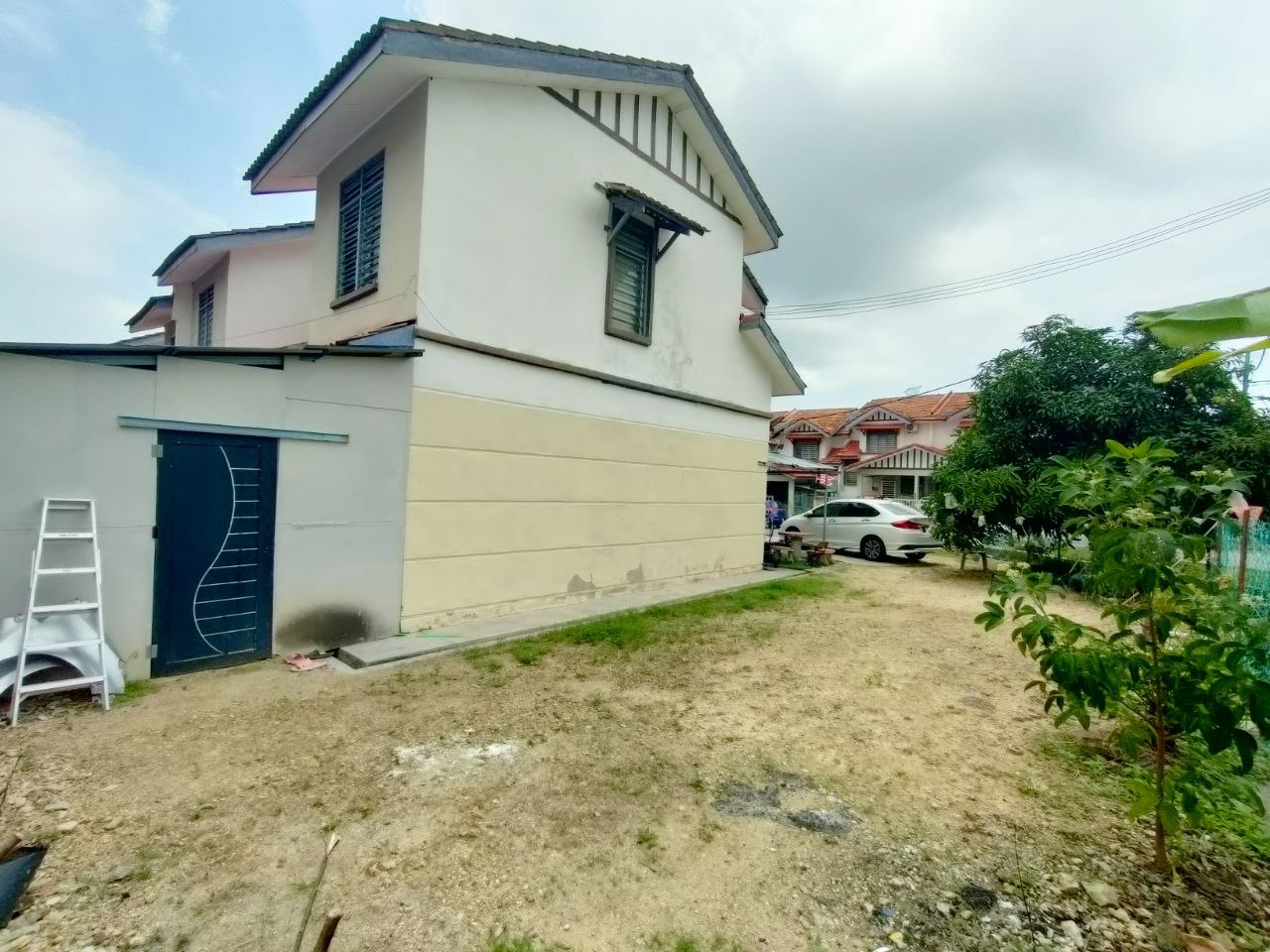 2 Storey Corner, Taman Salak Perdana untuk dijual - photo 5