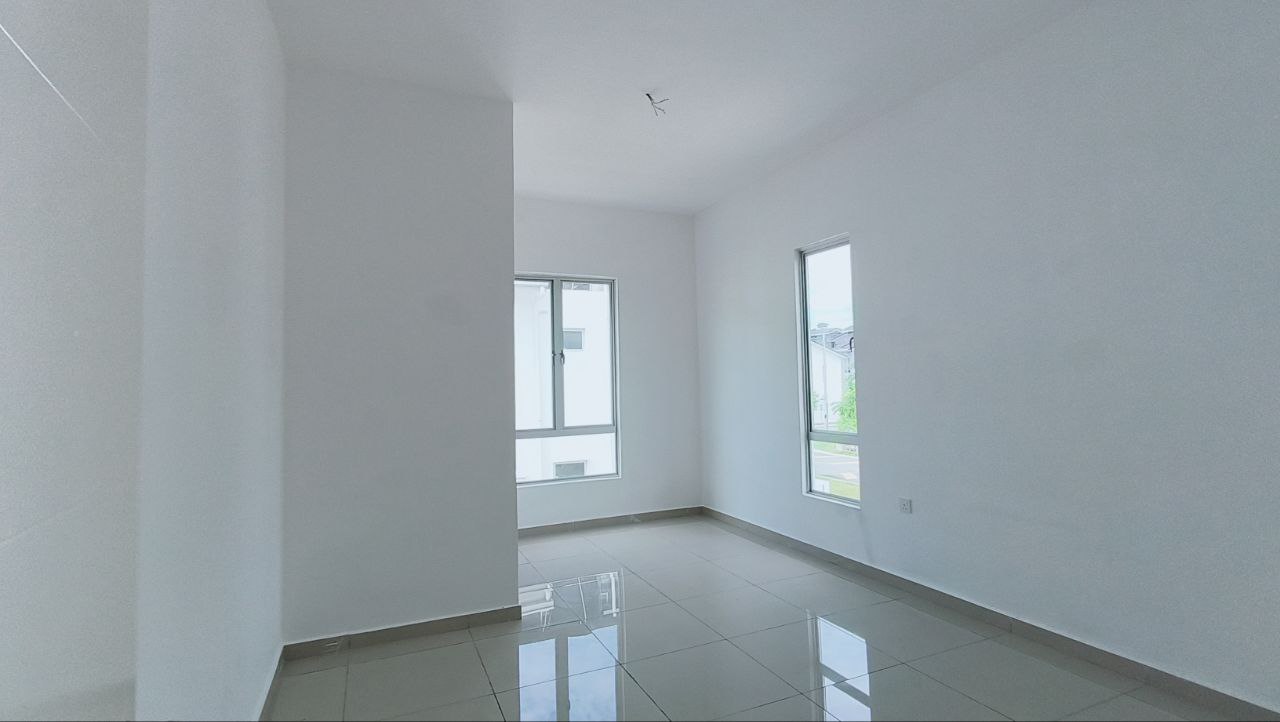 Corner Lot Double Storey Tiara Sendayan for sale - photo 7