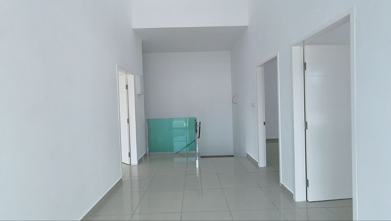 Corner Lot Double Storey Tiara Sendayan for sale - photo 8
