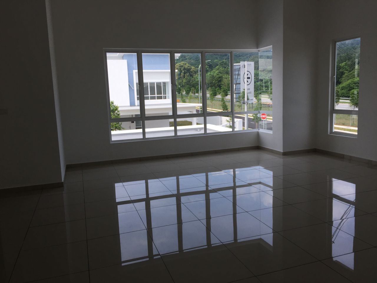 2 Storey Corner Lot Mellonia Suriaman 2B For Sale - photo 5