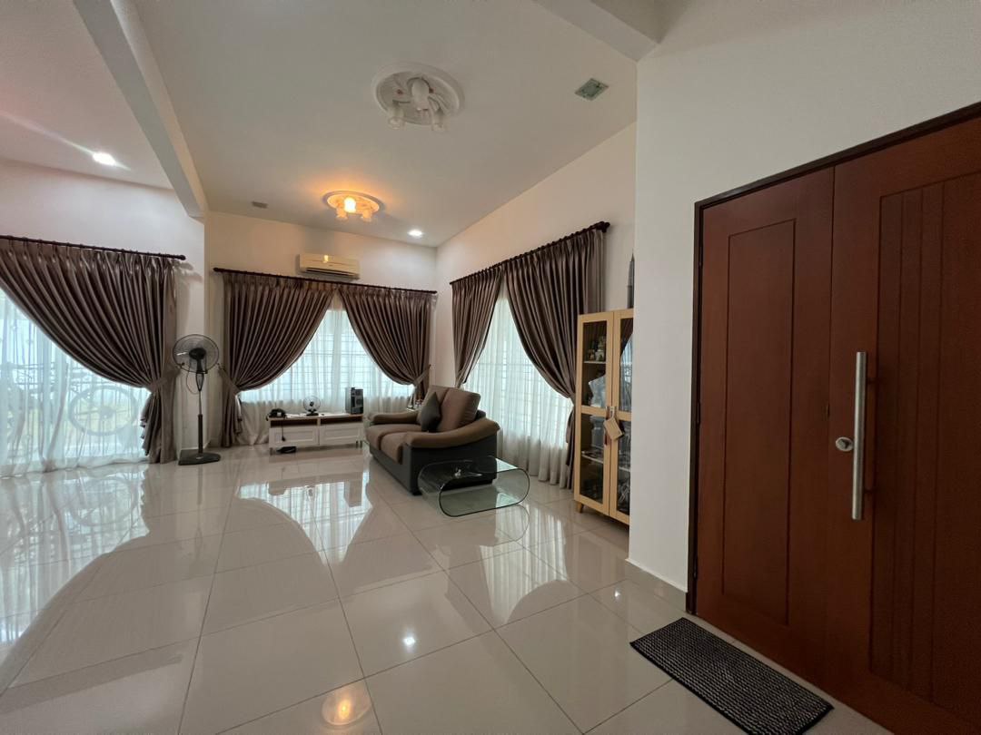 Semi-D Bandar Tasik Kesuma for Sale - photo 2