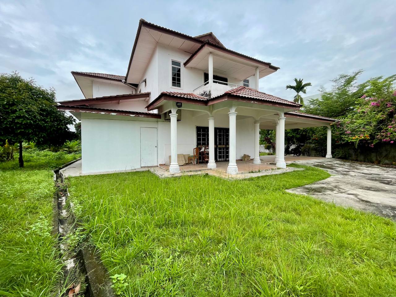 2 Storey Bungalow Su ...