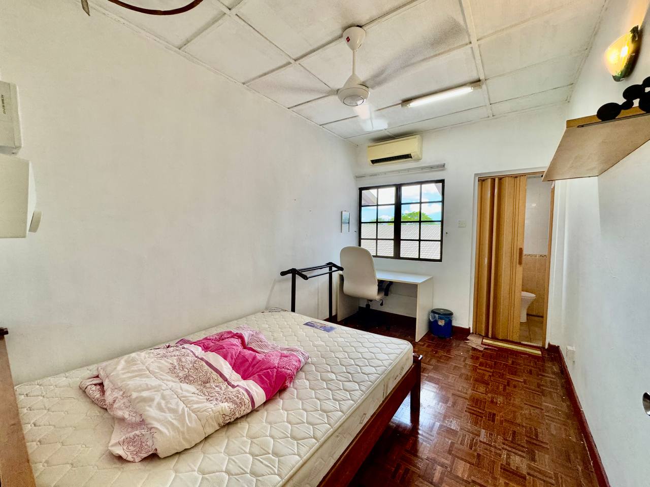 Double Storey Terrace Jalan Tepak Seksyen 11 - photo 5