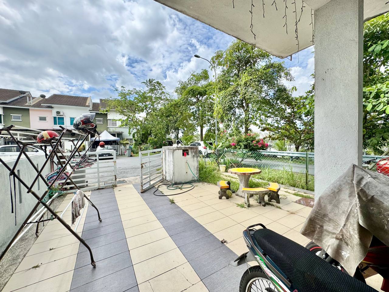 END LOT 2 Storey Terrace Taman Timur  Enstek - photo 2